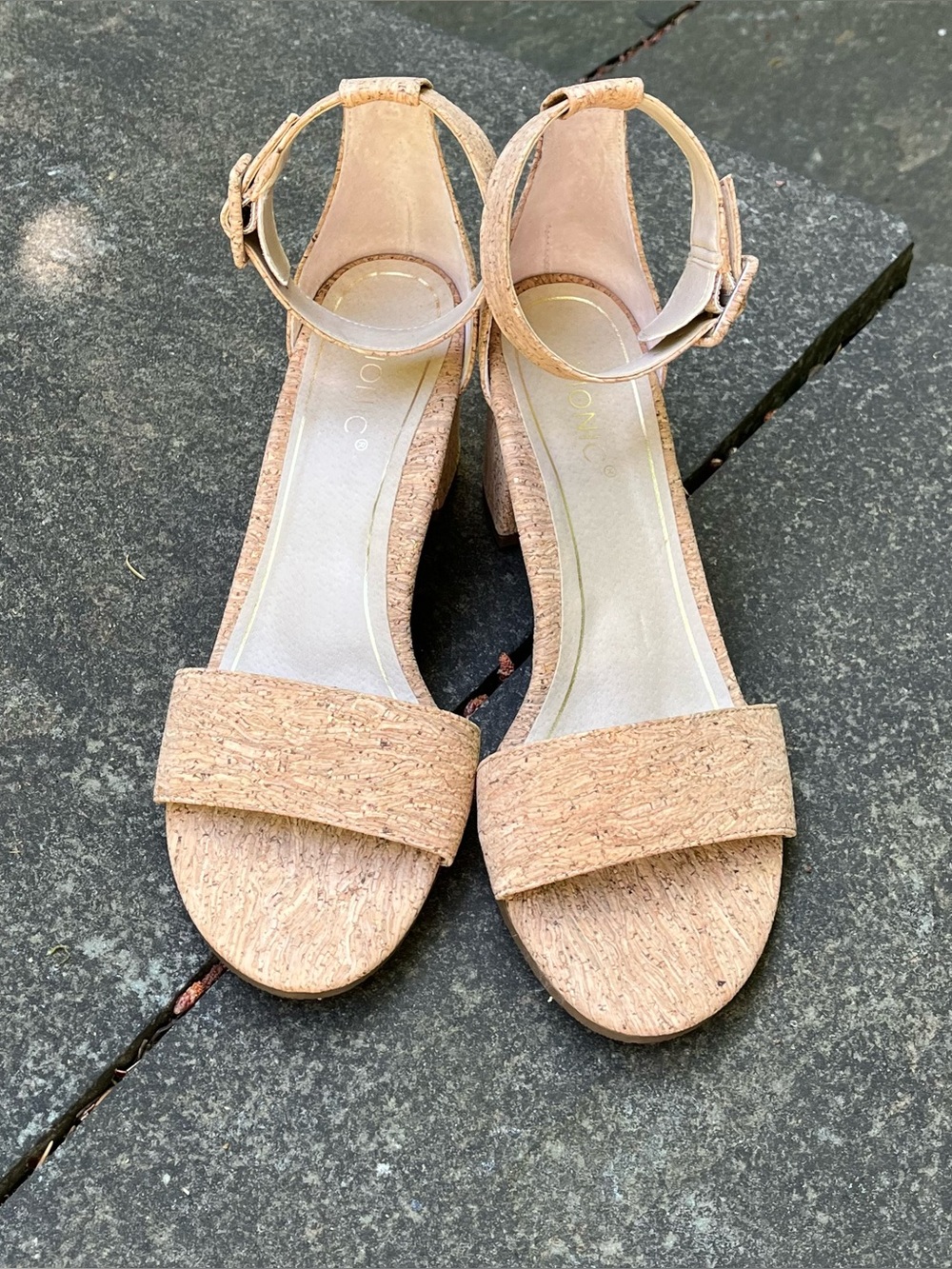 Vionic Sandals Rosie Cork Ankle Strap Open Toe Block Heel Gold Accents W8